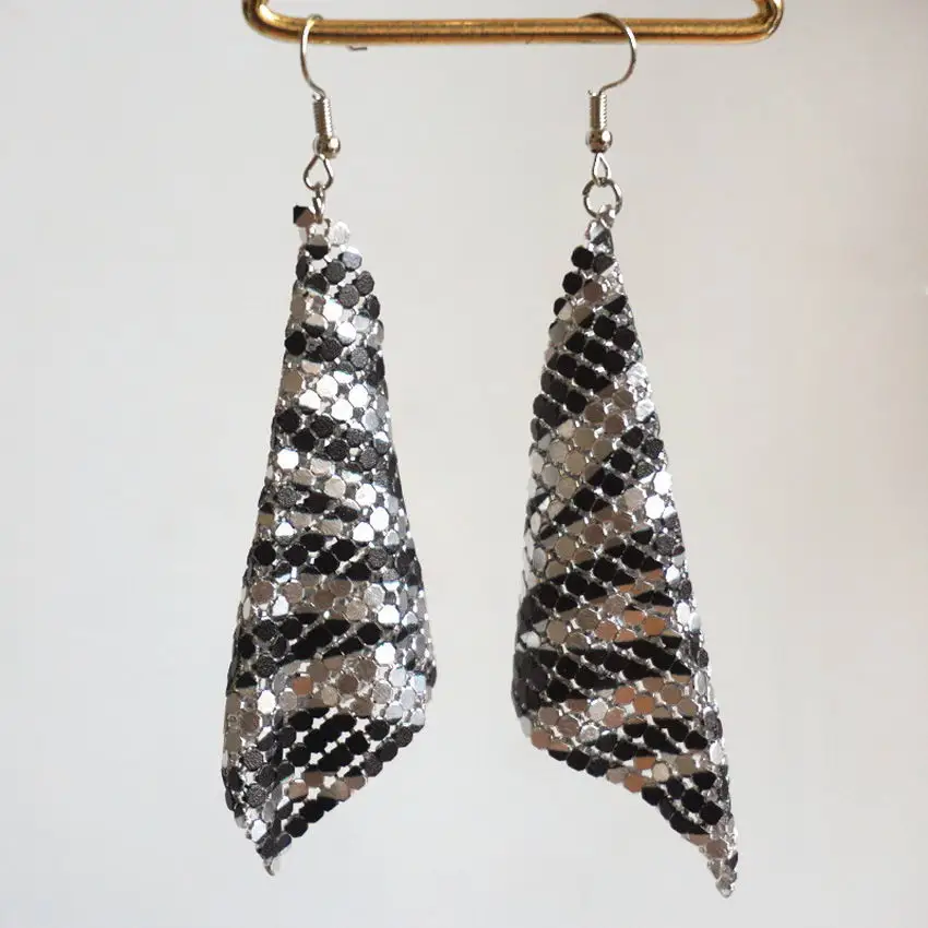 

Patriotic Metal Sequin Flag Earrings for Women Golden Aluminum Sheet Retiform Mixed Metal Drop Earrings Independence Day Jewelry