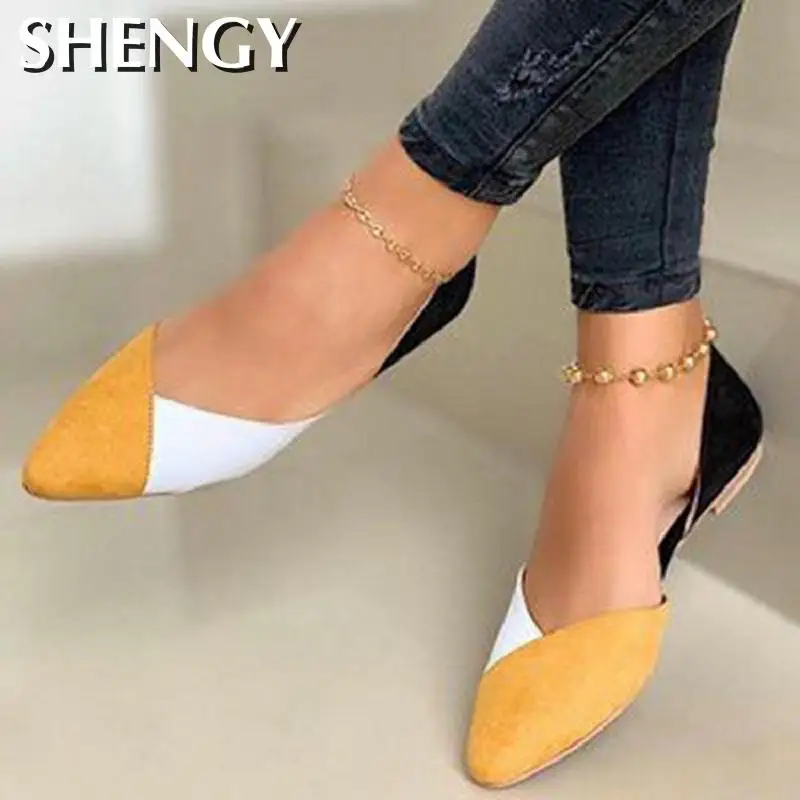 Туфли женские без каблука лоферы заостренный носок застежки Повседневная