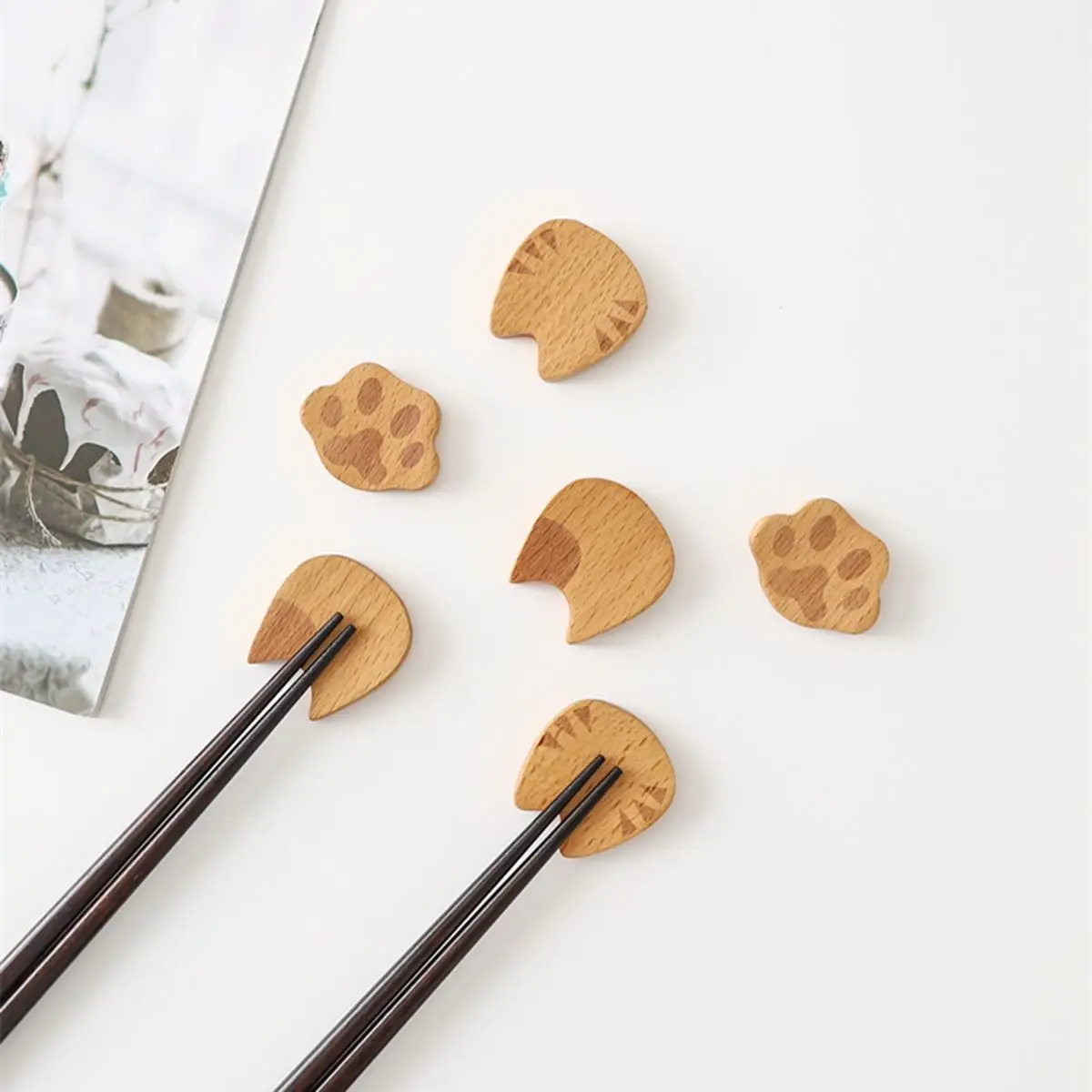 

Держатель для палочек в форме милых кошек, деревянная подставка для палочек в японском стиле, креативная подставка для столовой посуды, укр...