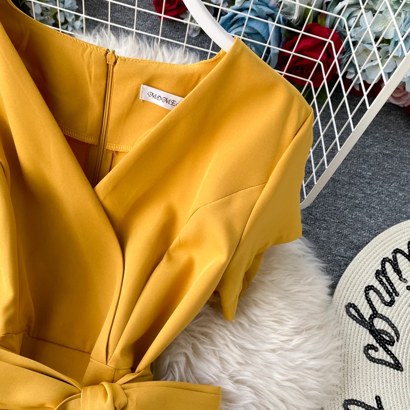 Женское платье с V-образным вырезом коротким рукавом и высокой талией | Женская