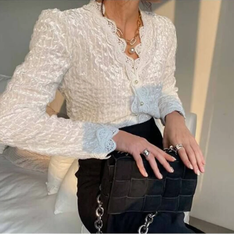

RUGOD 2021 spring new style elegant and fashionable lace stitching velvet shirt