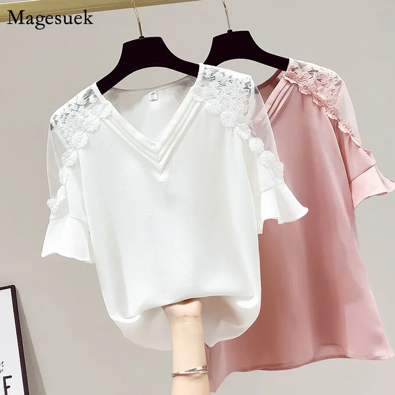 

Korean Loose V-neck Lace Blouse Women Plus Size 2021 Summer Short Sleeve Chiffon Shirt Female Mesh Stitching White Clothes 14851