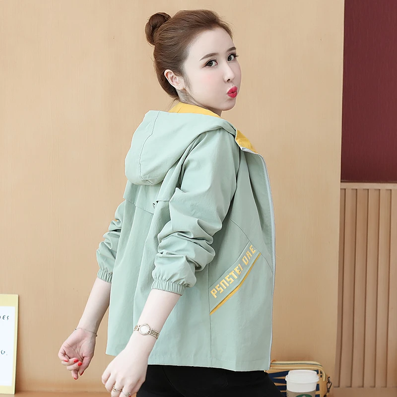 Женская ветровка с капюшоном и принтом куртка бомбер длинным рукавом верхняя