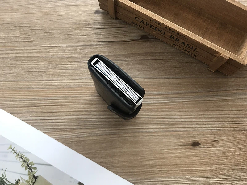 BYCOBECY, новинка, кнопка, кредитный держатель для карт, RFID Блокировка, минималистичный кошелек, всплывающий, защитный чехол для карт, тонкий Противоугонный держатель для ID