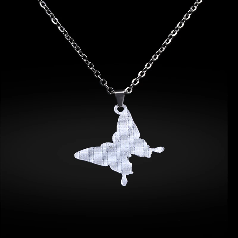 Ожерелье с подвеской-бабочкой изменением цвета | Украшения и аксессуары