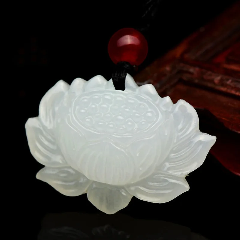 Фото Ожерелье из натурального белого нефрита с подвеской в виде лотоса Китайский
