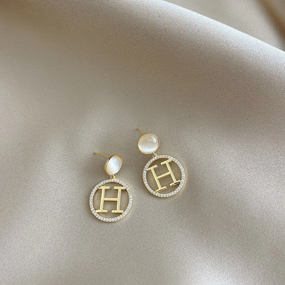 

KOUDOUN Korean Drop Earrings Alphabet Romantic Niche Design Rhinestones Earrings New Wave Ear Jewelry Women 2021 Trendy Gifts