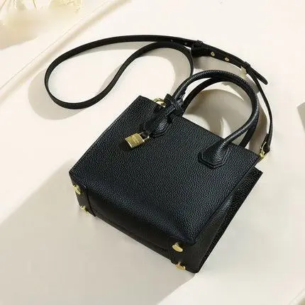 

2020 new tote bag top layer leather women's bag star portable One Shoulder Messenger Bag