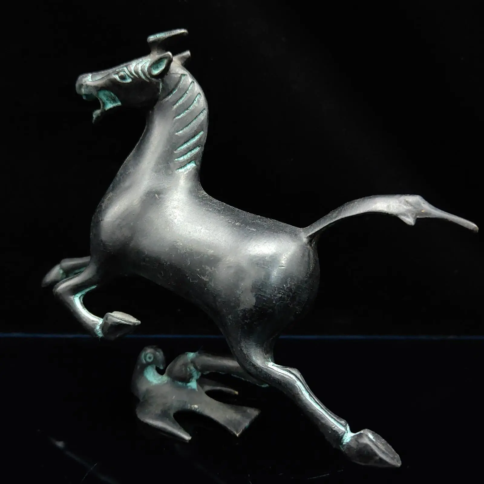 

Chinese Antique Bronze Horse Model Statue