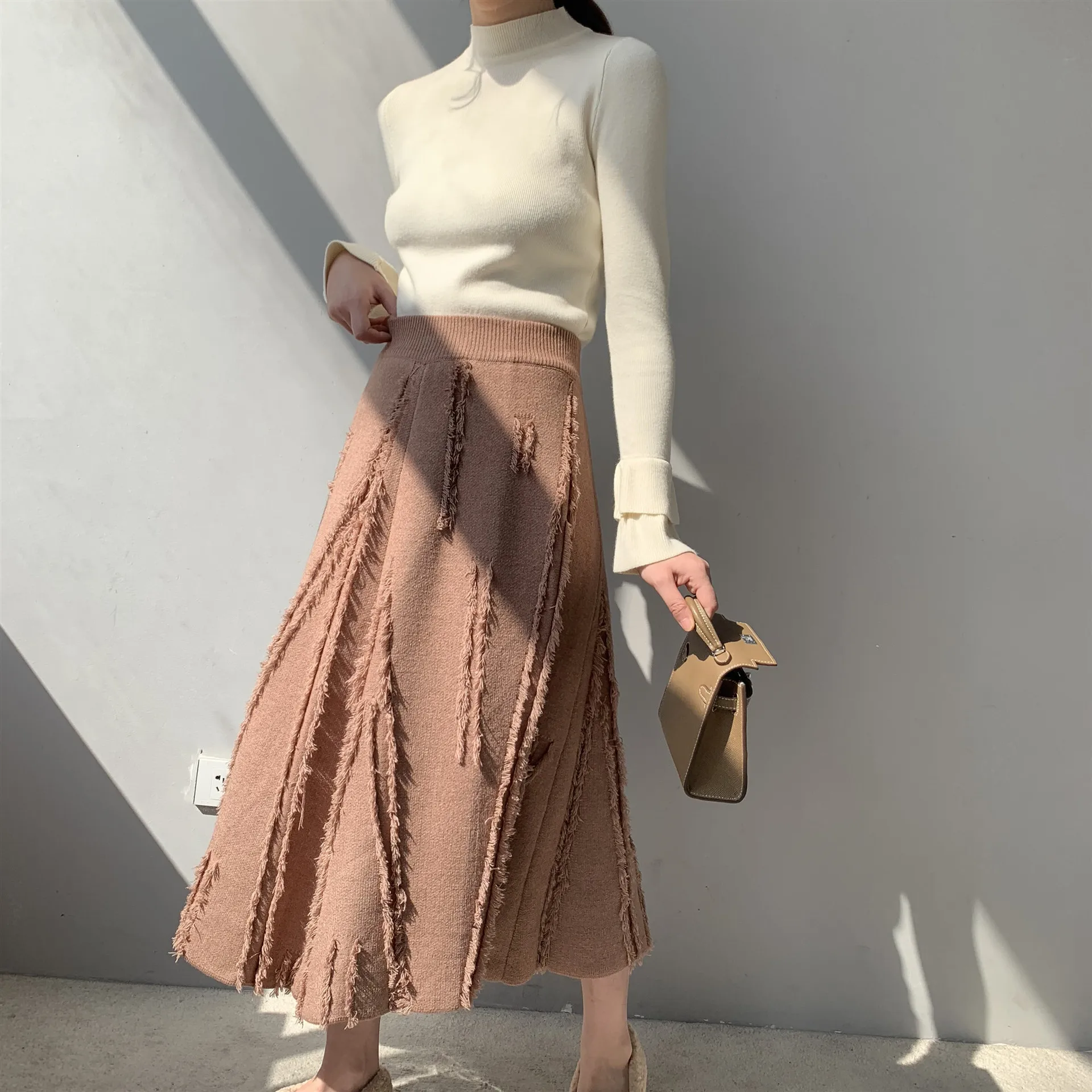 Женская трикотажная юбка с бахромой плотная свободная теплая однотонная