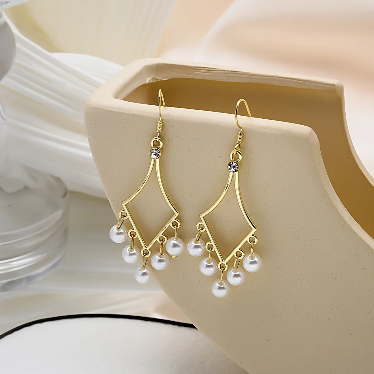 

Женские серьги с жемчугом и кисточками, серьги с цирконом в форме знаменитостей