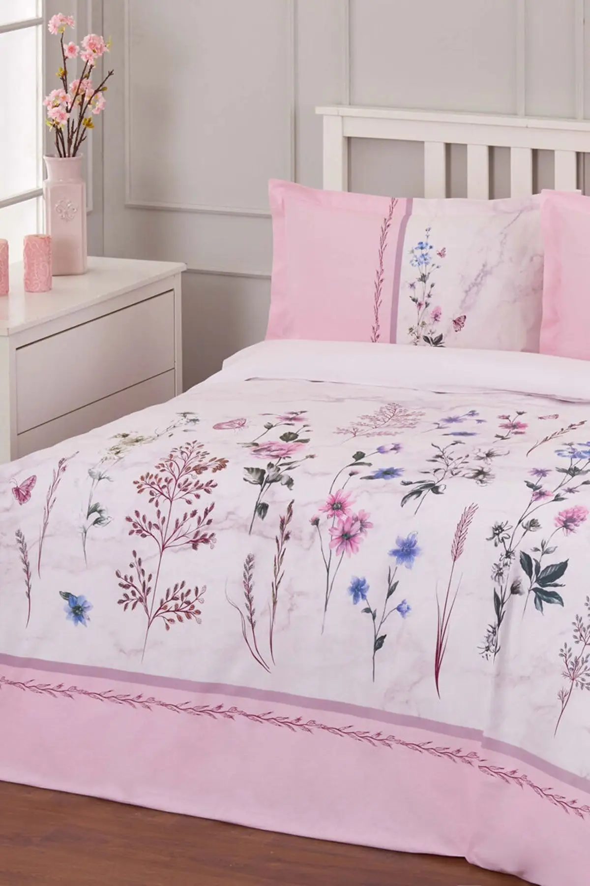 

Double Personality Duvet cover set Wildly Blooms
