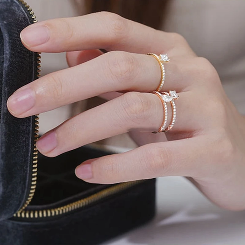 Shipei 100% 925 Серебристое кольцо из розового золота с искусственным камнем моиссанит в форме груши для помолвки для женщин, оптовая торговля ювелирными изделиями.