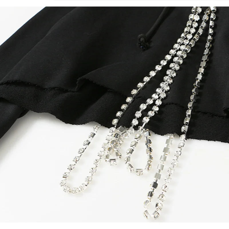 

2021 Spring New Chain Hooded Pullover Women Casual Loose Short Hoodie Black Korean Fashion Long Sleeve Sweatshirts 13A135