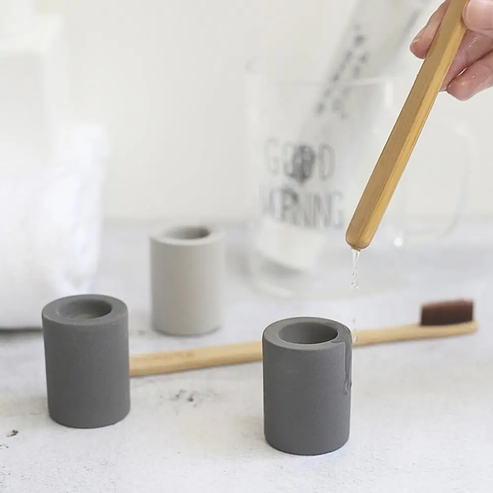 

Simple style toothbrush holder, easy to keep dry bathroom accessories, reusable toilet toothbrush storage rack