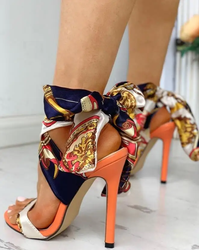 Новинка 2019 года босоножки на высоком каблуке-шпильке с ремешком пикантные