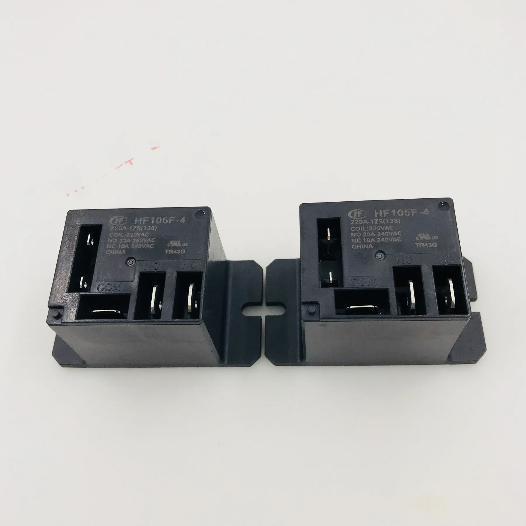 Реле HF105F-4-012DK-1ZS 12VDC 5pin 20A 240VAC JQX