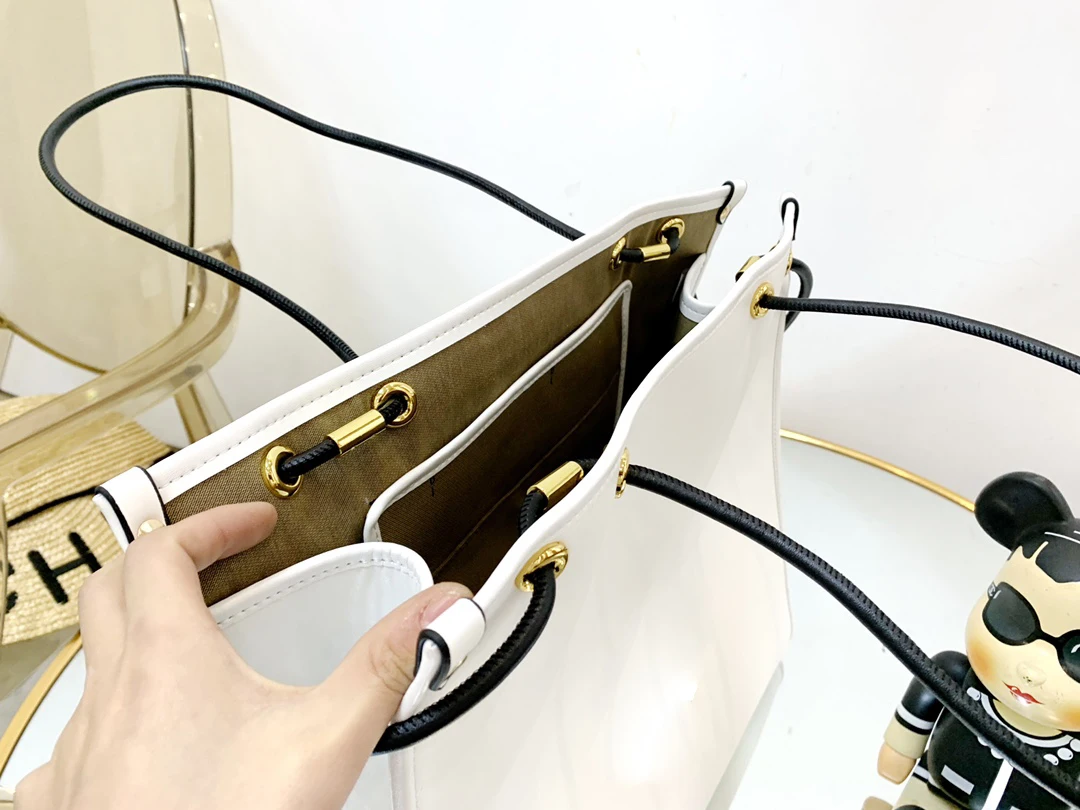 

2021 new trendy fashion large-capacity PU shopping bag, casual soft bag simple and versatile shoulder bag