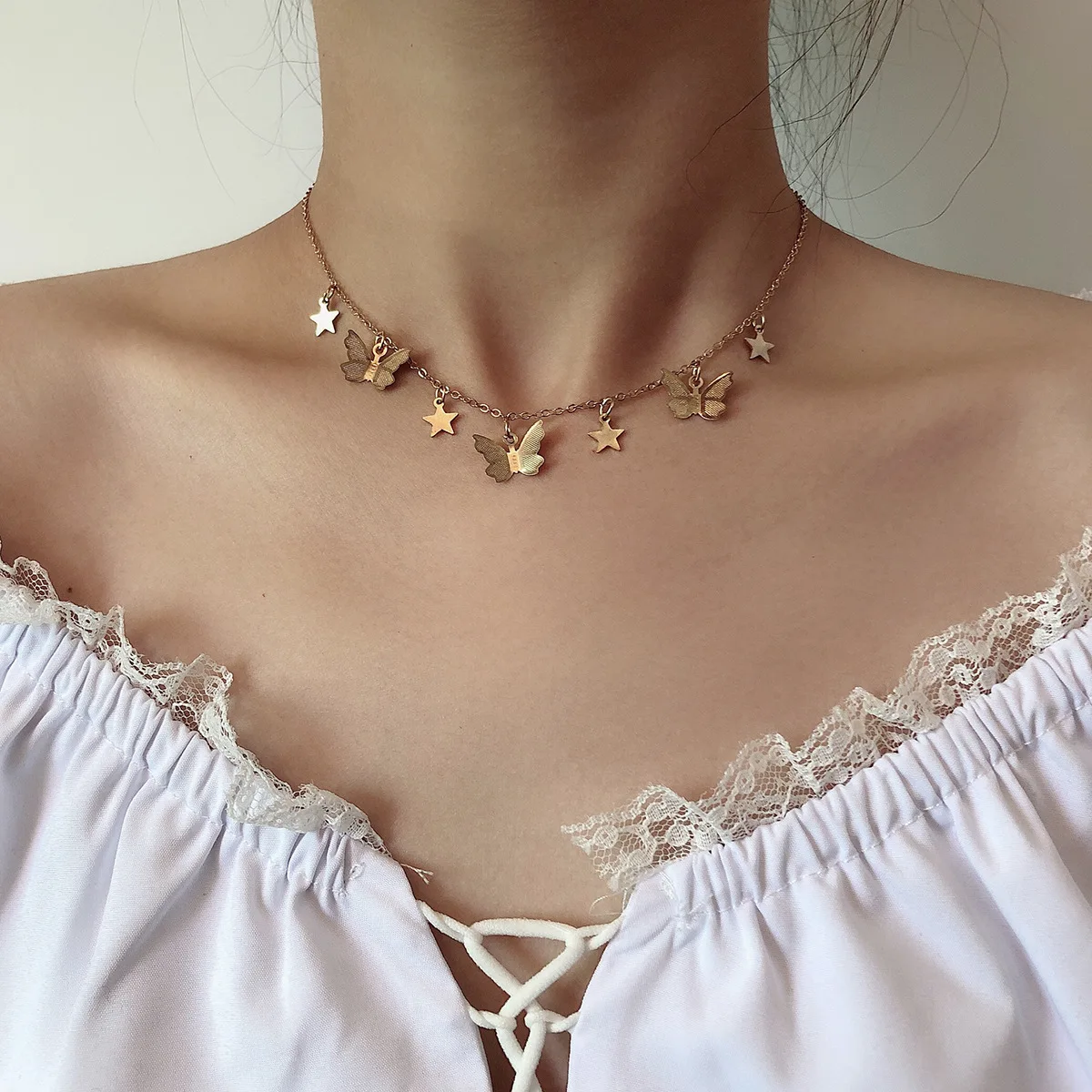 

2021 Boho Style Sweet Vivid Butterfly Star Pendant Necklace For Women Girl Cute Clavicle Chain Choker Shine Jewelry Party Gift