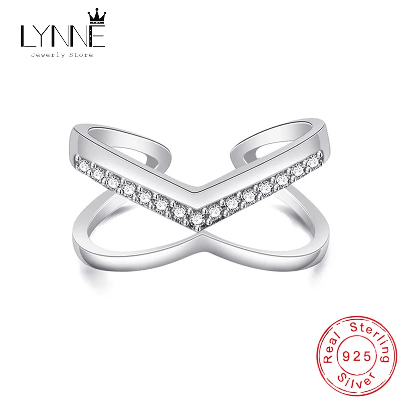 Женское кольцо из серебра 925 пробы с V-образным фианитом | Украшения и аксессуары