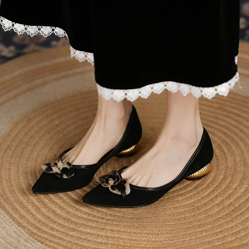 

Spring Women's Pumps Pointed Toe Round Low Heel Rivet Classic Retro Ladies Heels Fashion All-Match Slip-On Leopard Female Shoes