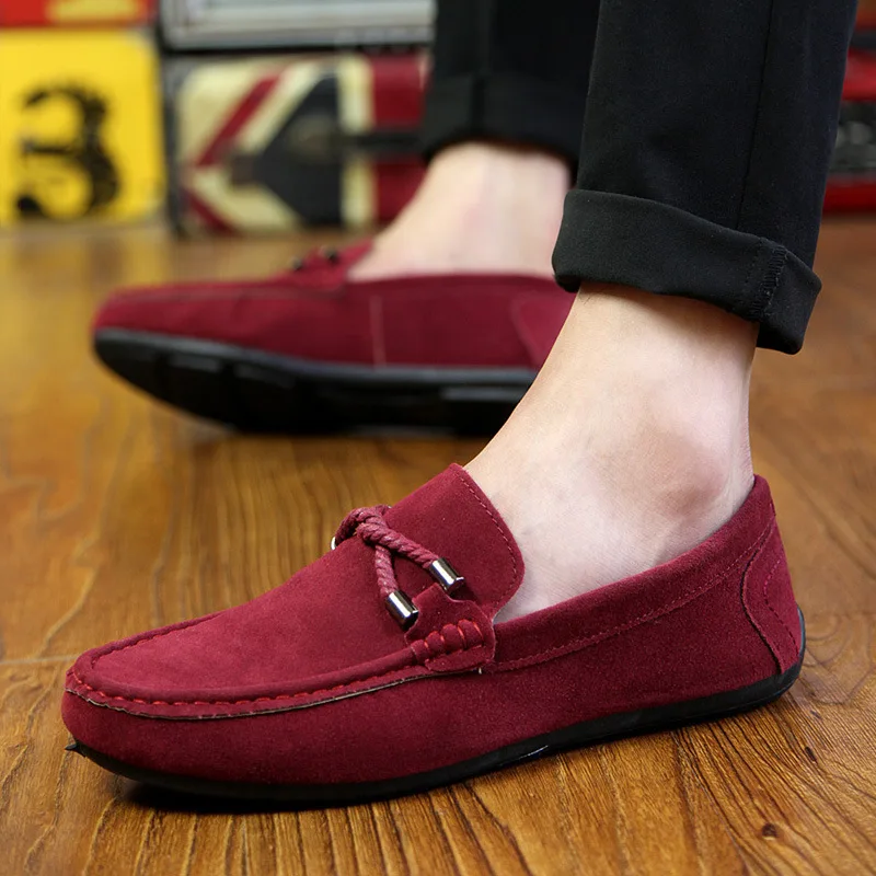 

2020 New Summer NEW Men's Loafers Comfortable Flat Casual Shoes Men Breathable Slip-On Soft Leather Driving Shoes Moccasins