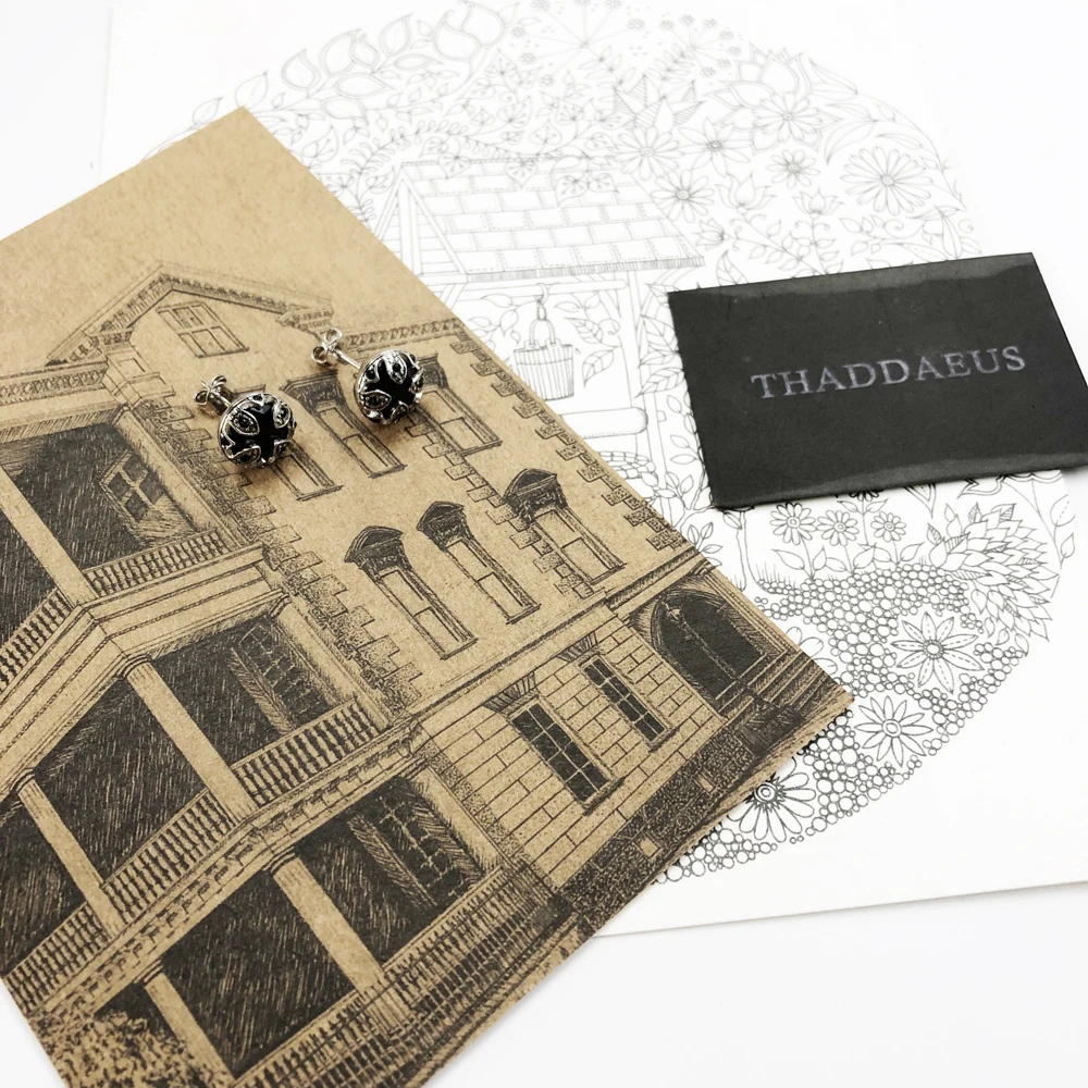 Серьги гвоздики в виде цветка лотоса черные европейском стиле модные хорошие