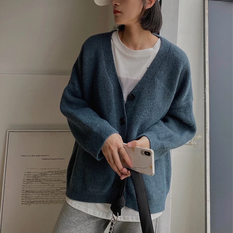 

Autumn and winter women's sweater casual solid color V-neck long-sleeved cardigan loose sweater