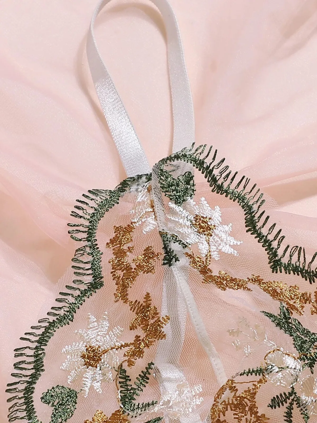 

Sexy Underwear Women Lace Embroidery Perspective Bra Skirt Thong Lingerie Set Sexy Hot Erotic See Through Underwear Set Sensual