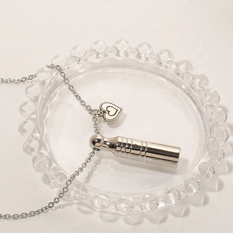 

Hip-Hop Titanium Steel Necklace Male and Female Personality Can Blow The Whistle Whistle Pendant All-Match Couple Jewelry