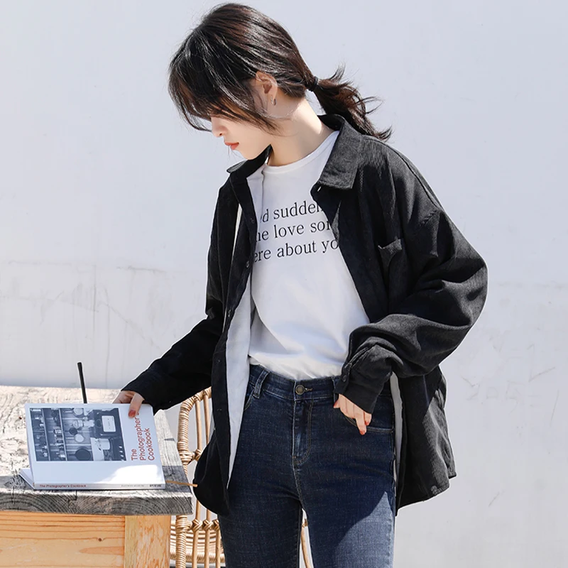 Женские вельветовые рубашки Mozuleva простые свободные однобортные блузки