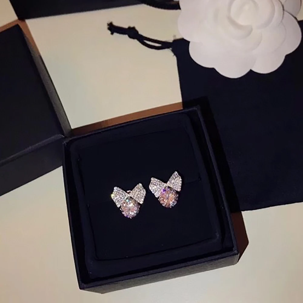 

Женские серьги-гвоздики из серебра 925 пробы с бантом