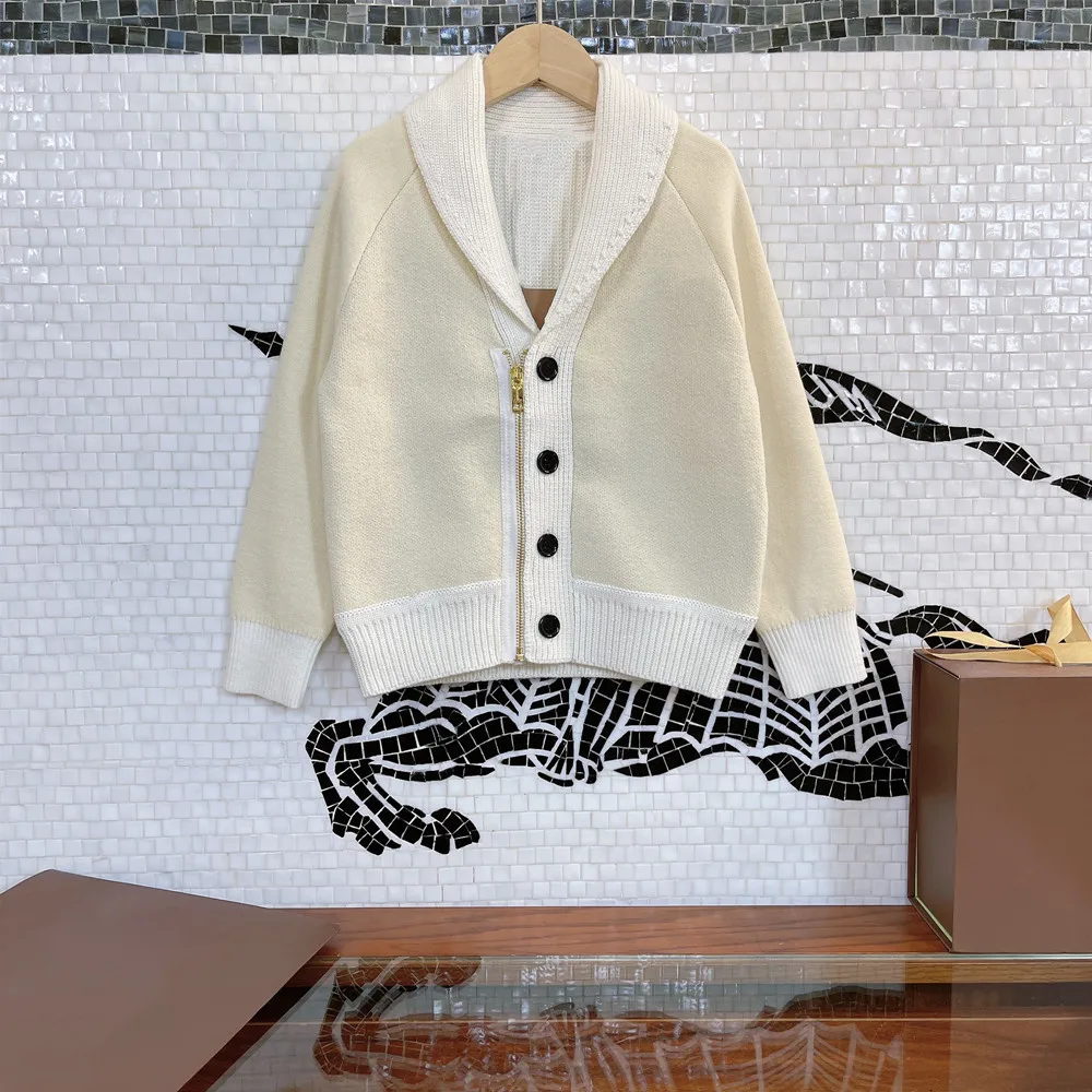 

Brand high-end autumn thick boys' Knitted cardigan children's casual white Lapel wool sweater coat sweater