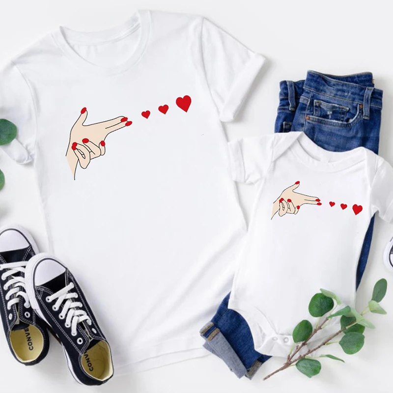 Camiseta de aspecto familiar para mam&aacute; y mi, ropa de partido familiar, Camiseta con estampado rom&aacute;ntico de verano, ropa para pap&aacute; e hijo, familia de las cuatro, 2021-4