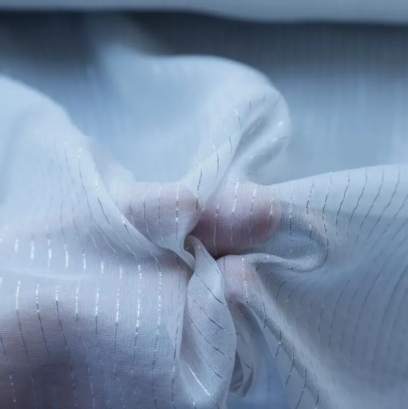 

Белая шифоновая золотая полоса, натуральный шелк тутового шелкопряда, ткань Кувейт, высокотемпературная дышащая Ярко-белая