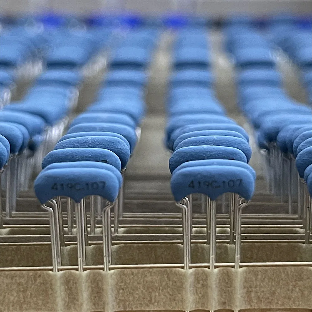 

Crystal Oscillator CSTLS4M19G53-A0 CSTS0419MG03 4.19M straight plug 3 feet 2000 pcs/plate