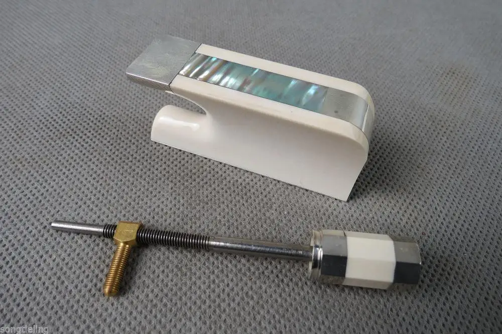 

В французском стиле белый бас лук лягушка 3/4 серебро установлено