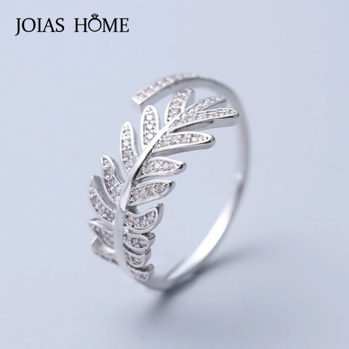 

Кольцо женское из серебра 925 пробы с фианитами