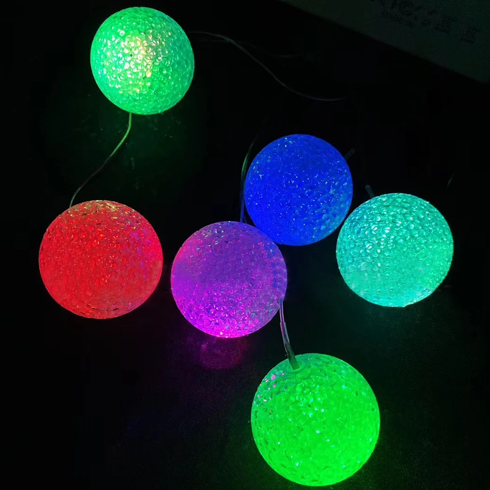 Солнечный Счастливого Рождества приведенный в действие ветряной колокольчик с