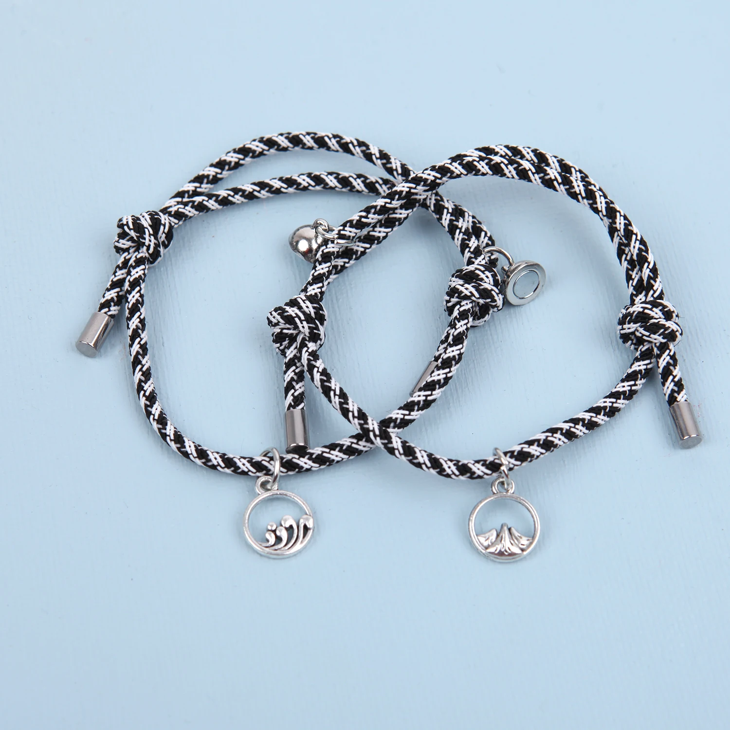 

2pcsFashion Magnet Bracelet Couple Creative Mountain Sea Distance Adjustable Red Rope Lovers Couple Gifts Means Everlasting Love