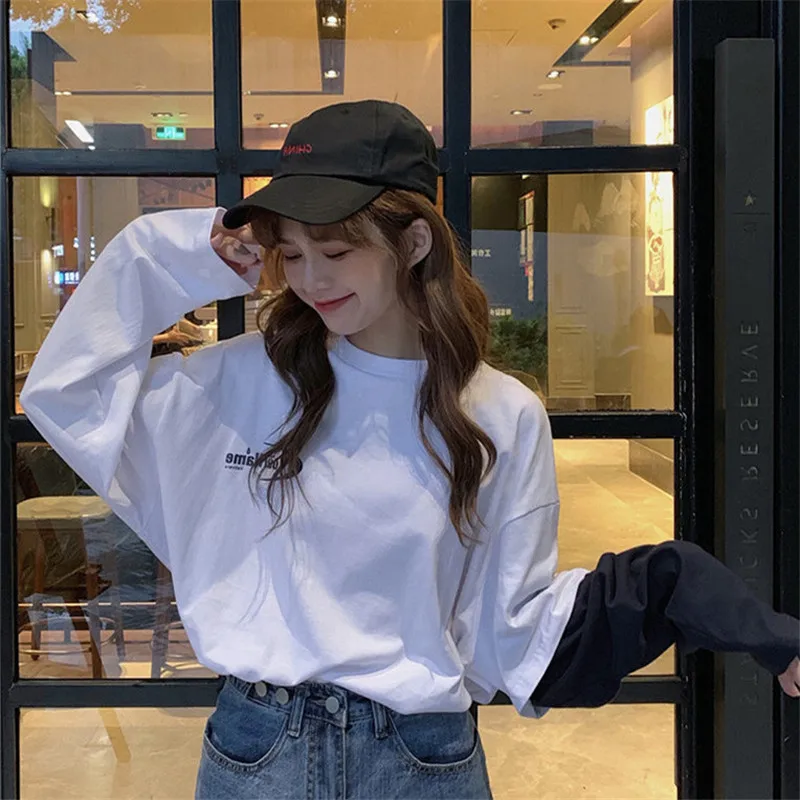 

Black And Withe Women Casual Letter Print T Shirt Creativity Loose O Neck Female Funny Long Sleeve Tees Hip Hop Style Mujer Tops