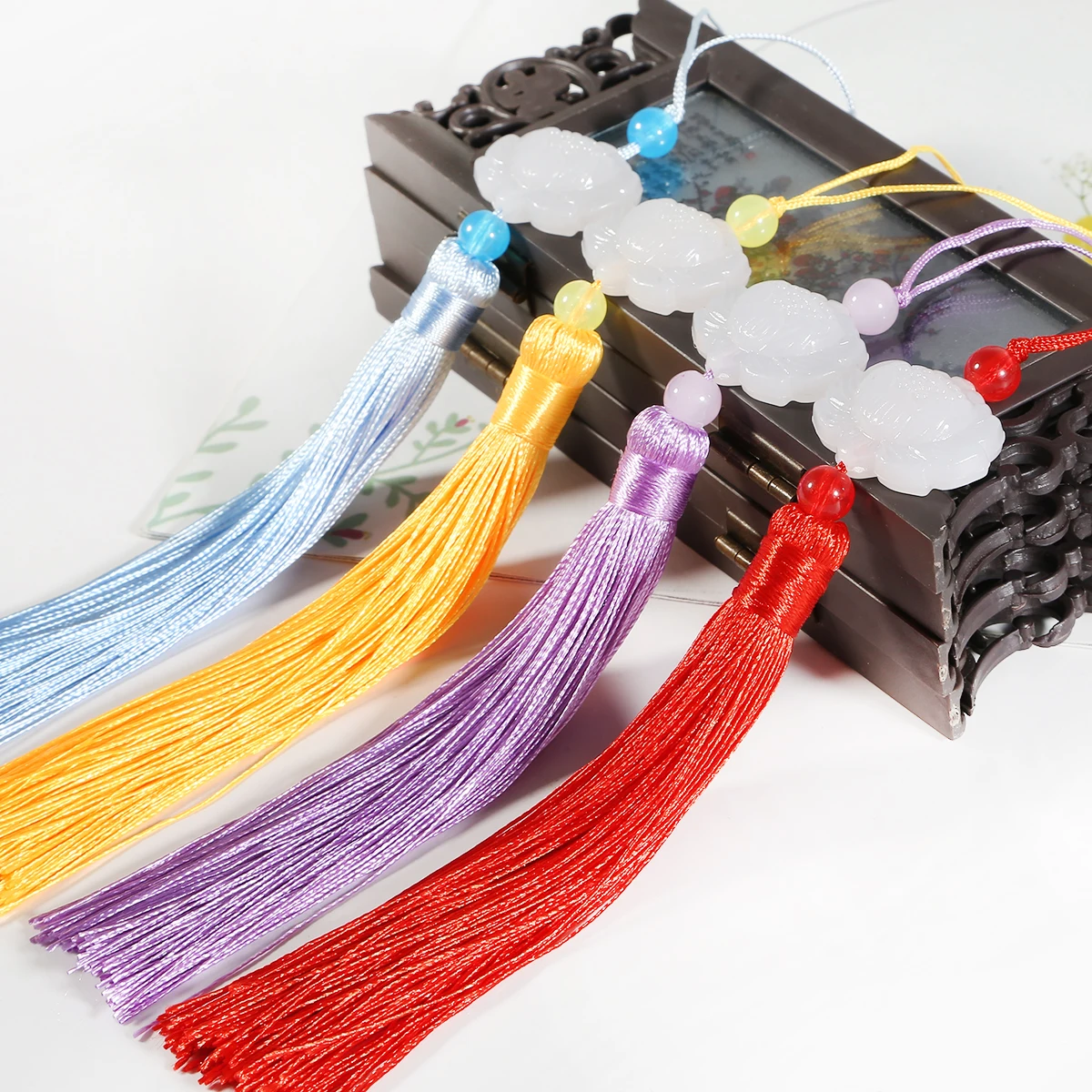 Разноцветный белый нефрит кисточки лотоса сделай сам Ювелирное Украшение