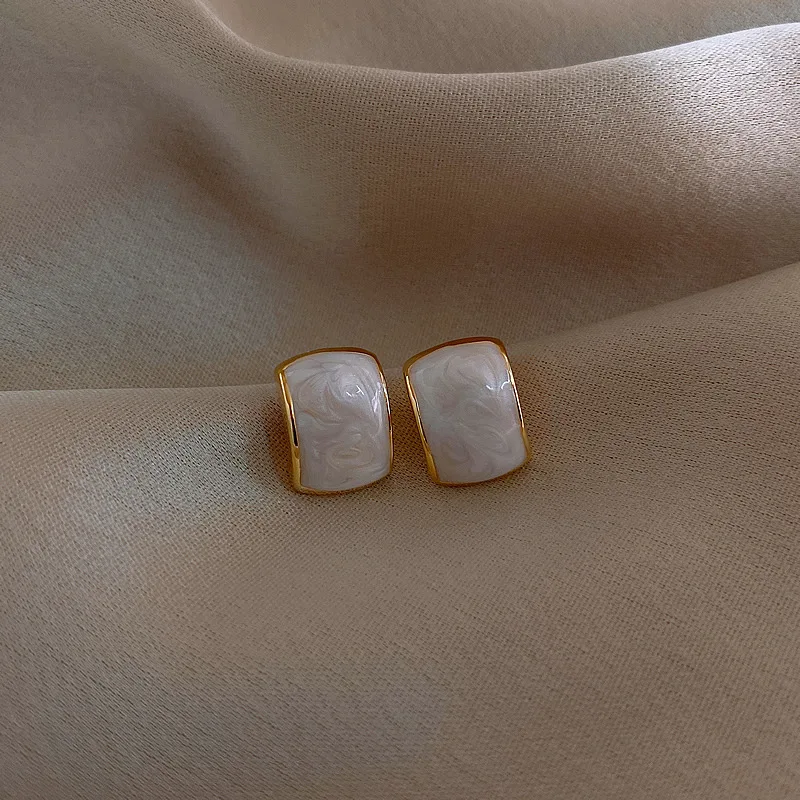 Женские серьги-гвоздики с белой эмалью модные серьги в Корейском стиле 2022 |