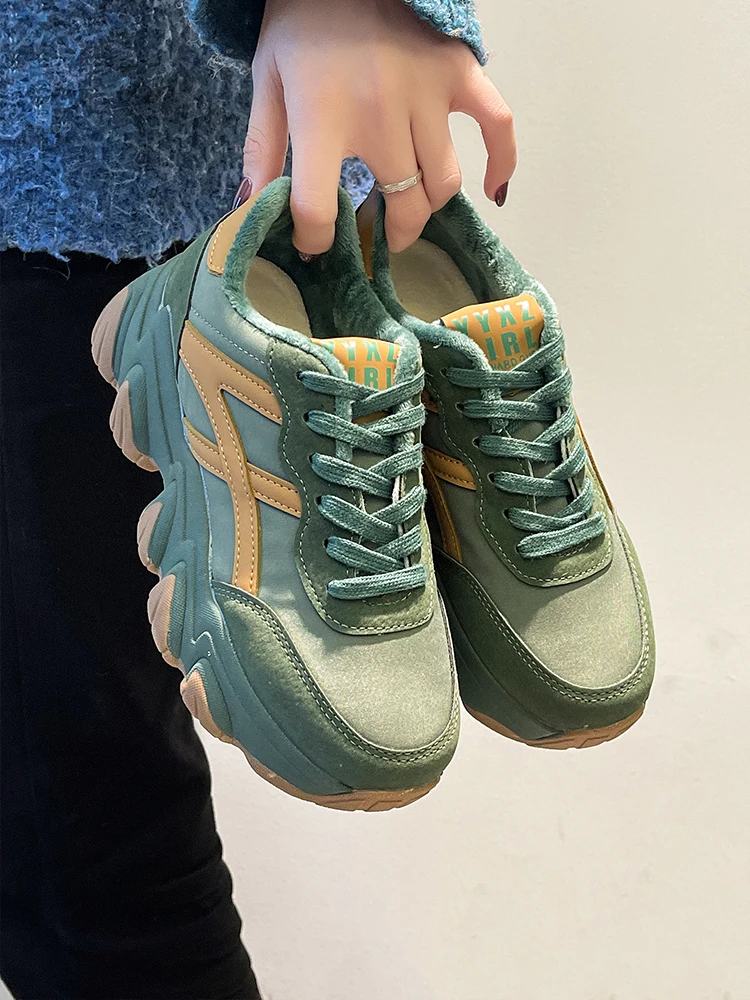 

Кожаные водонепроницаемые туфли на танкетке со скрытым каблуком и шнуровкой