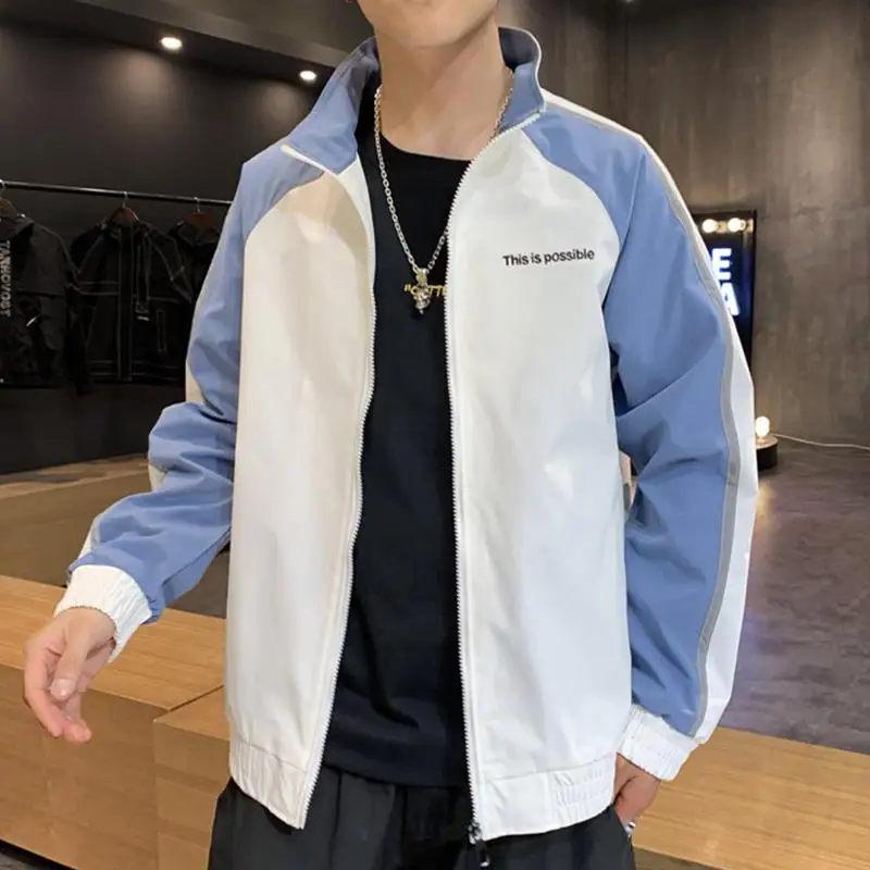 

Coats & Jackets