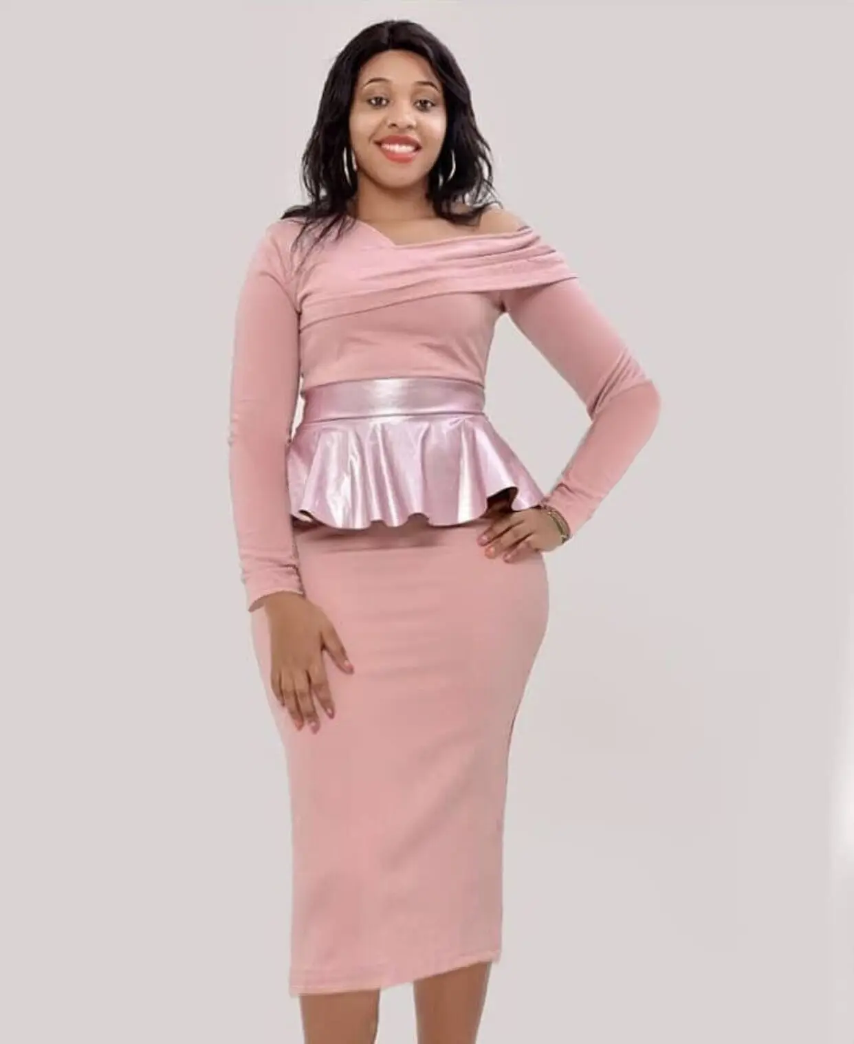 Женское однотонное платье с косым вырезом и длинным рукавом из искусственной