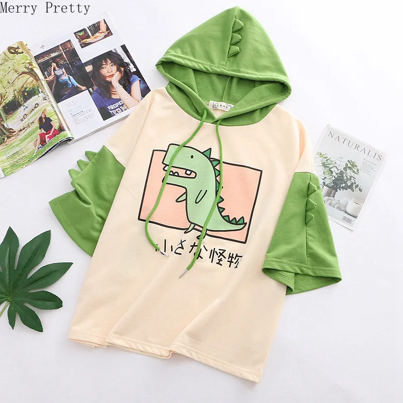 

2020 summer New Women Dinosaur hoodies Short Sleeve Hooded Cotton sweatshirts With Horns Harajuku Girls Funny Green Tee Tops