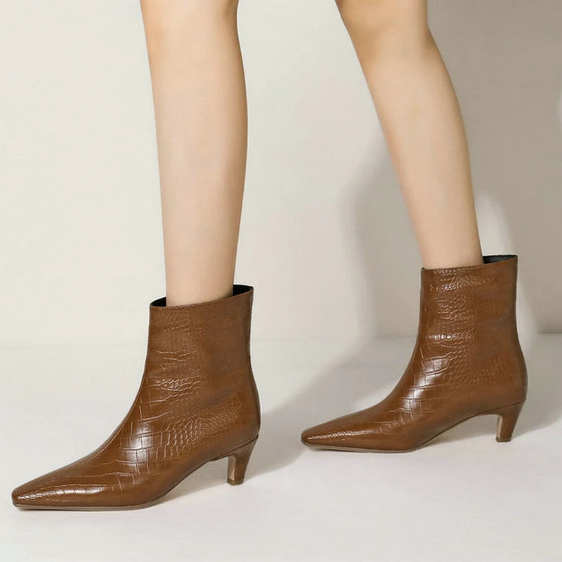 

High Quality Women Western Boots Crocodile Pattern PU Square Head 5C Heel Women Short Boots Black White Brown Women Winter Boots