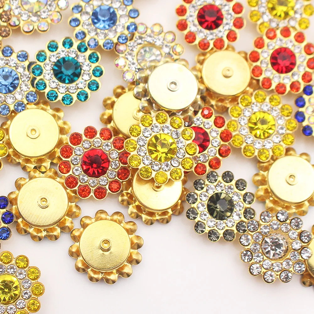 

Sewing Crystal Stones Personalized design handmade clothing accessories Individual design avoids outfit clash Sew on Rhinestones