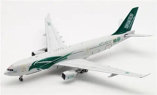 Модель самолета ВВС Саудовской Аравии A330 MRTT 2403 1/200 diecast |